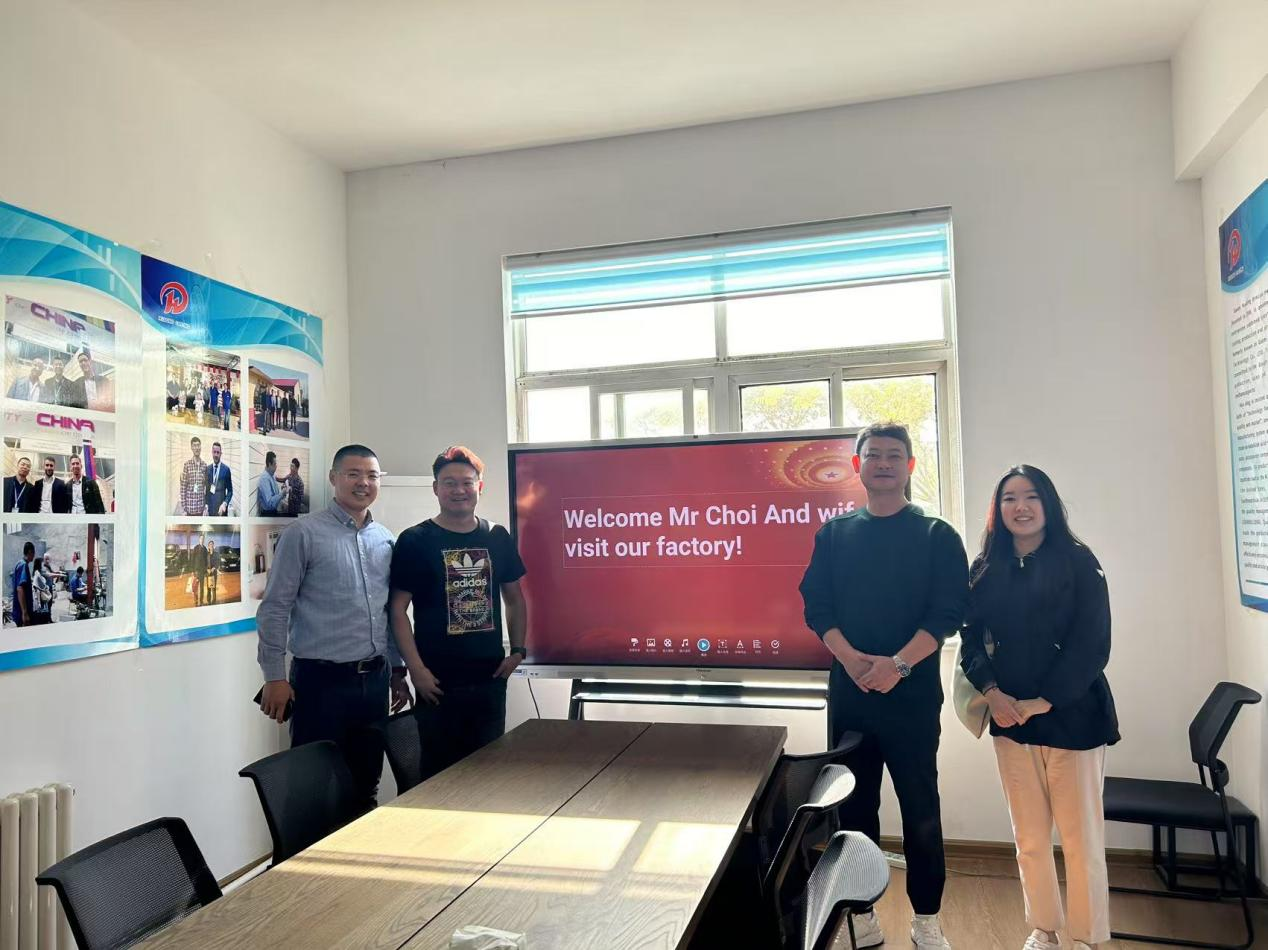 Koreli müşteriler fabrikamızı ziyaret edin