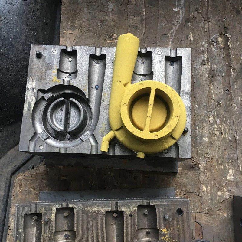 Yaz aylarında kaplanmış kum teknolojisi kullanılarak dökümlerin üretimi sırasında artan nemden kaynaklanan gözeneklilik kusurları nasıl önlenir?