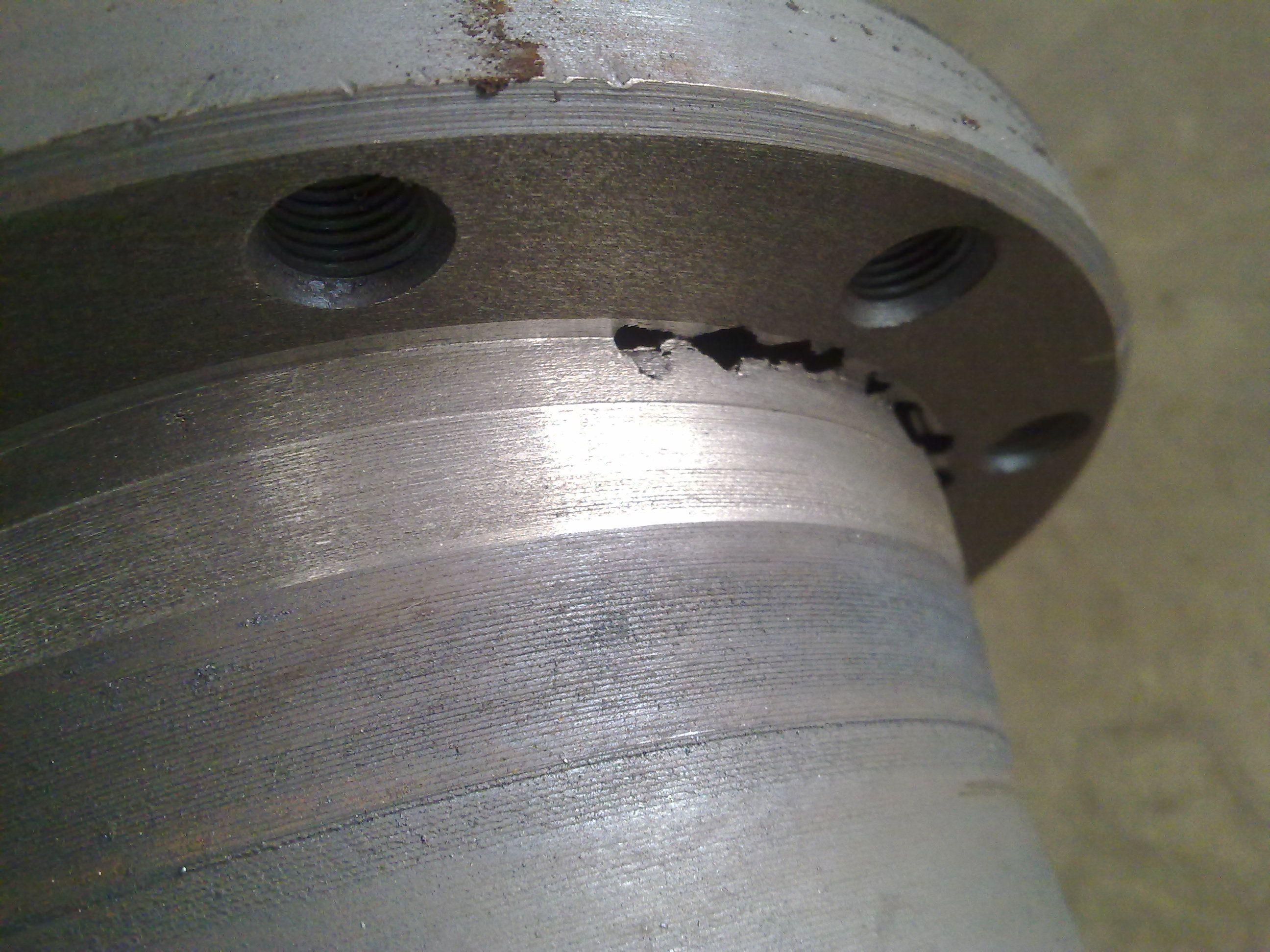 Dökme çelik çatlak kusurlarının nedenleri nelerdir?